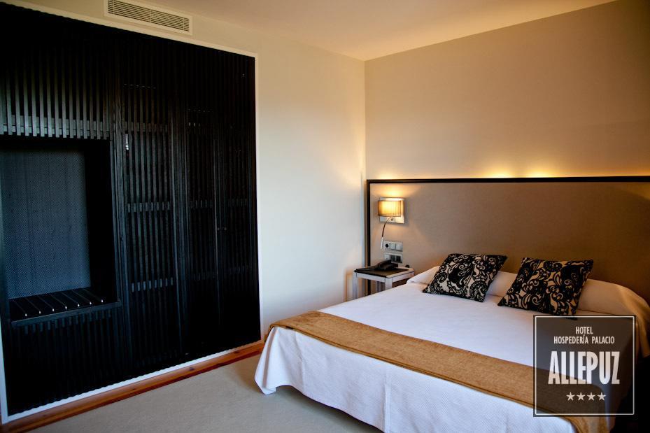 Hospederia Palacio De Allepuz Hotel ห้อง รูปภาพ